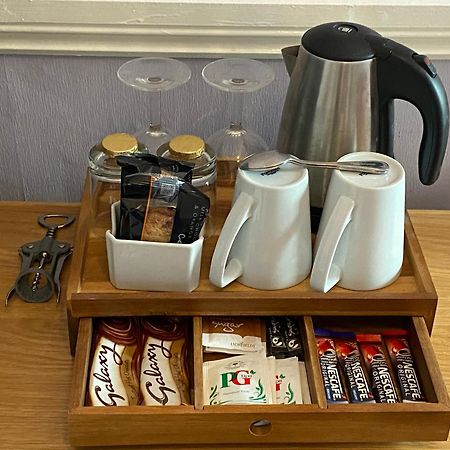 Sunny Bank Guest House Tenby Rom bilde